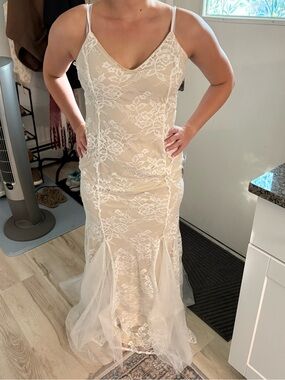 Lulu's Ivory Lace Mermaid Wedding Dress with Tulle Hem